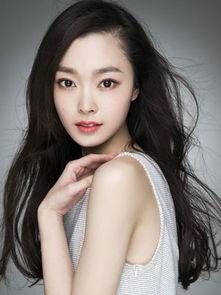 冯莹莹个人资料,才华横溢的年轻艺术家，艺术与人生的完美融合